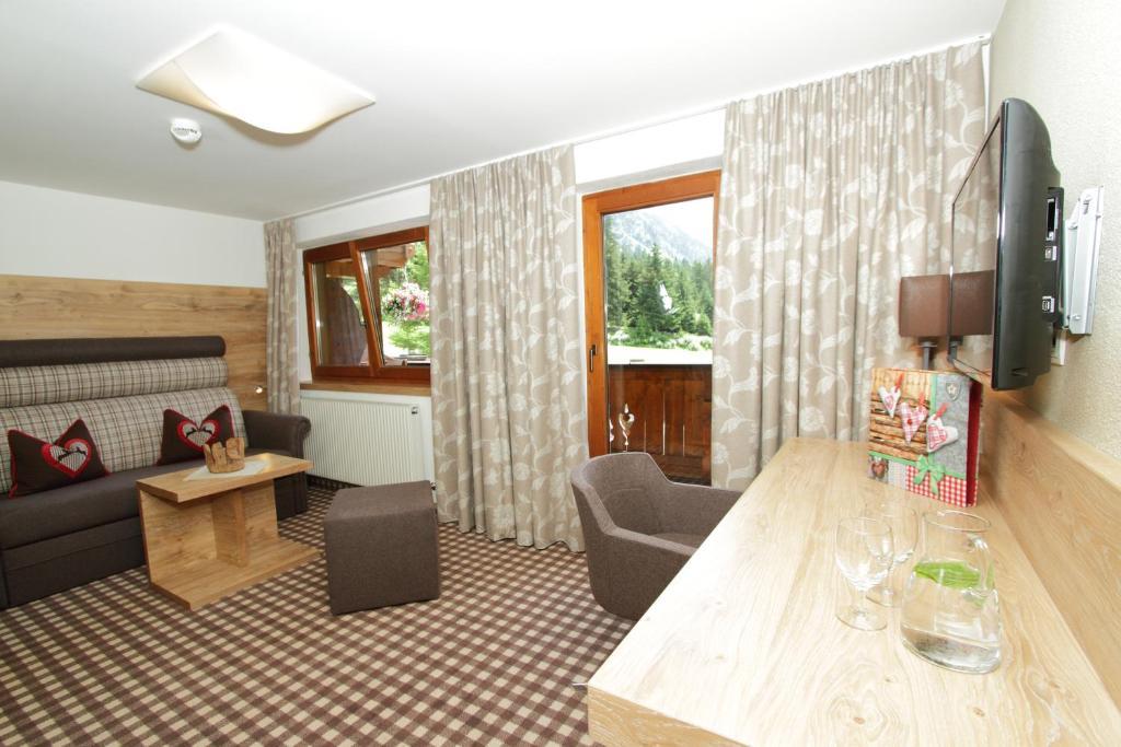 Hotel Sonnblick Sankt Leonhard im Pitztal Δωμάτιο φωτογραφία